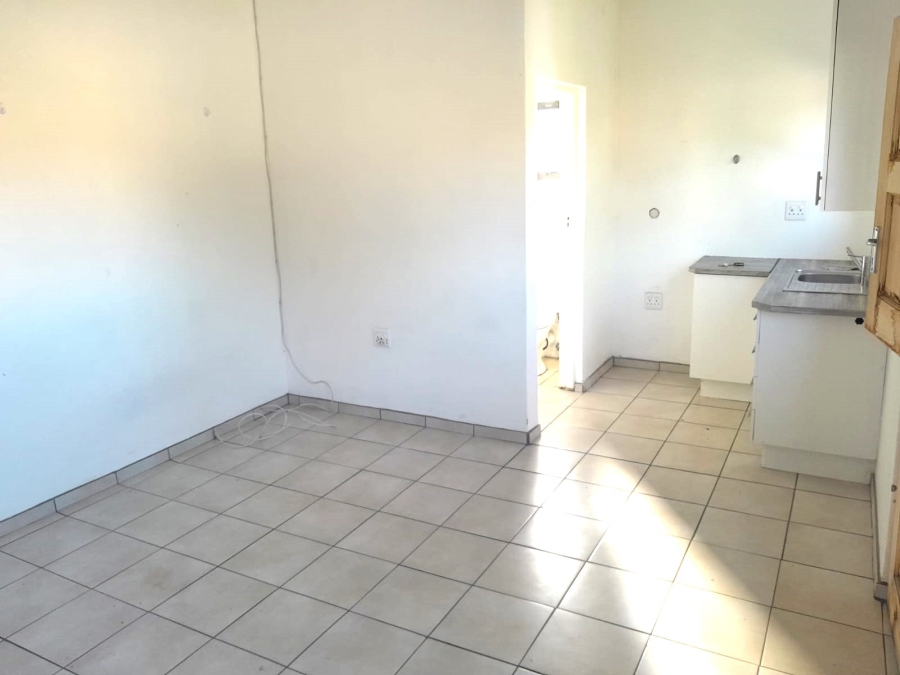 To Let 1 Bedroom Property for Rent in De Mist Eastern Cape